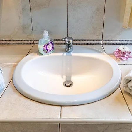 Villa Luksuzna Sa Privatnim Unutarnjim Bazenom Garden Podstrana
